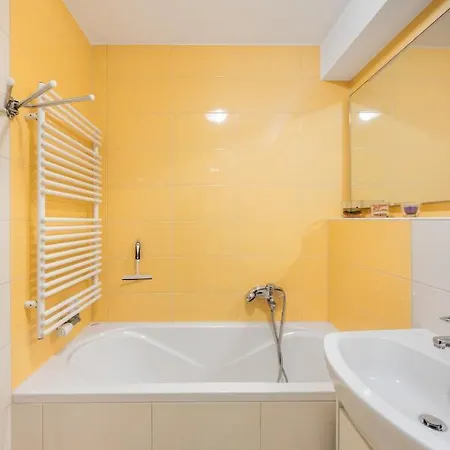 Attractive Njegoseva With A Balcony דירה לובליאנה